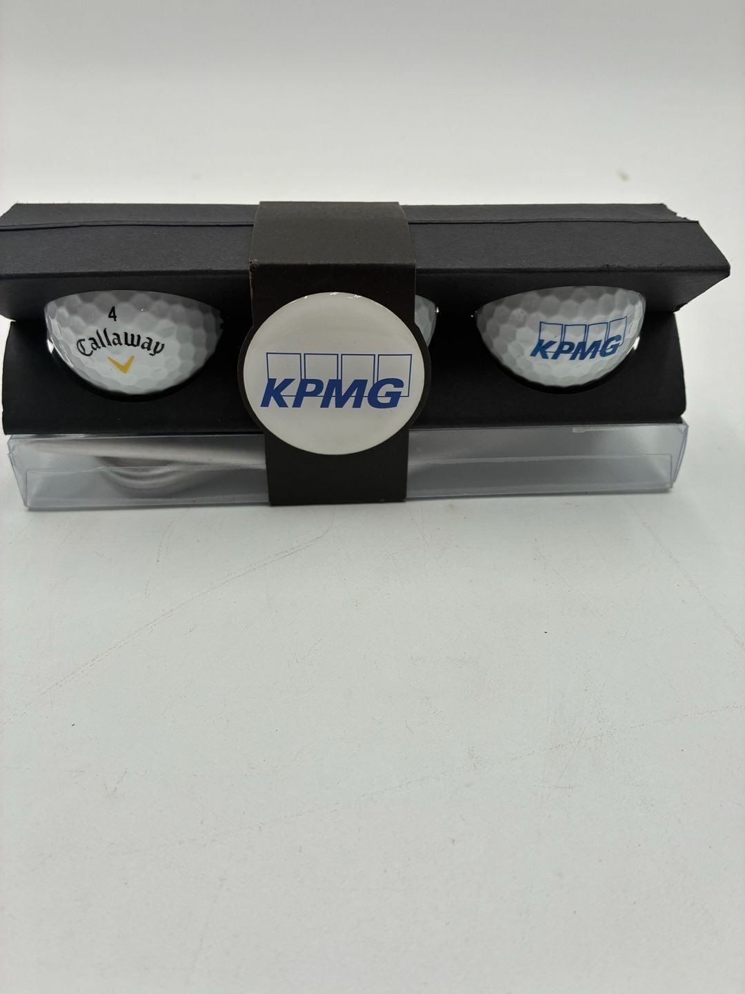 Callaway Kpmg Golf Ball And Flix Divot Tool Gift Set